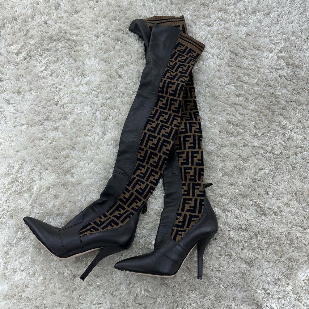 Fendi . Size 39 . Brown